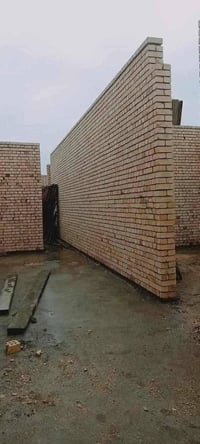 خلفات بناء • كوادر هندسية • تنظيف الموقع