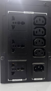 يو بي إس • ١٥٠٠ فولت أمبير • بطارية ١٢ف ٩أمبير