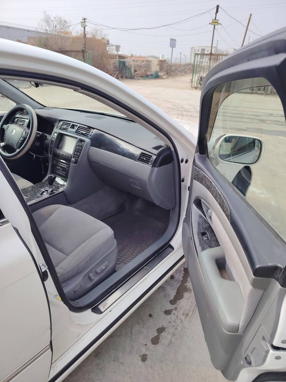 سلام عليكم شاهينه كلك كلك 
گصه جنطه 

شاصي 82
گير ومحرك كفاله 
حداديه جديده 
3دكم 
6بصمات 
ويل 16طخم تاير جديد 
لايت زنون دوار 
دواخل اسود جديد
شاشه وكامره خلفيه 
تحكم ستيرن ومثبت سرعه 
برده خلفيه 
گير 6نمر 
السياره فول كرستال 
كشنات كهربائية 
مري شفط 
السياره احله من الصوره اهواي 
السعر 40وبيهه مجال 
المكان ناصريه الشطره 
الرقم ***********بي واتساب 
ترهم  دين  و  حاضر
