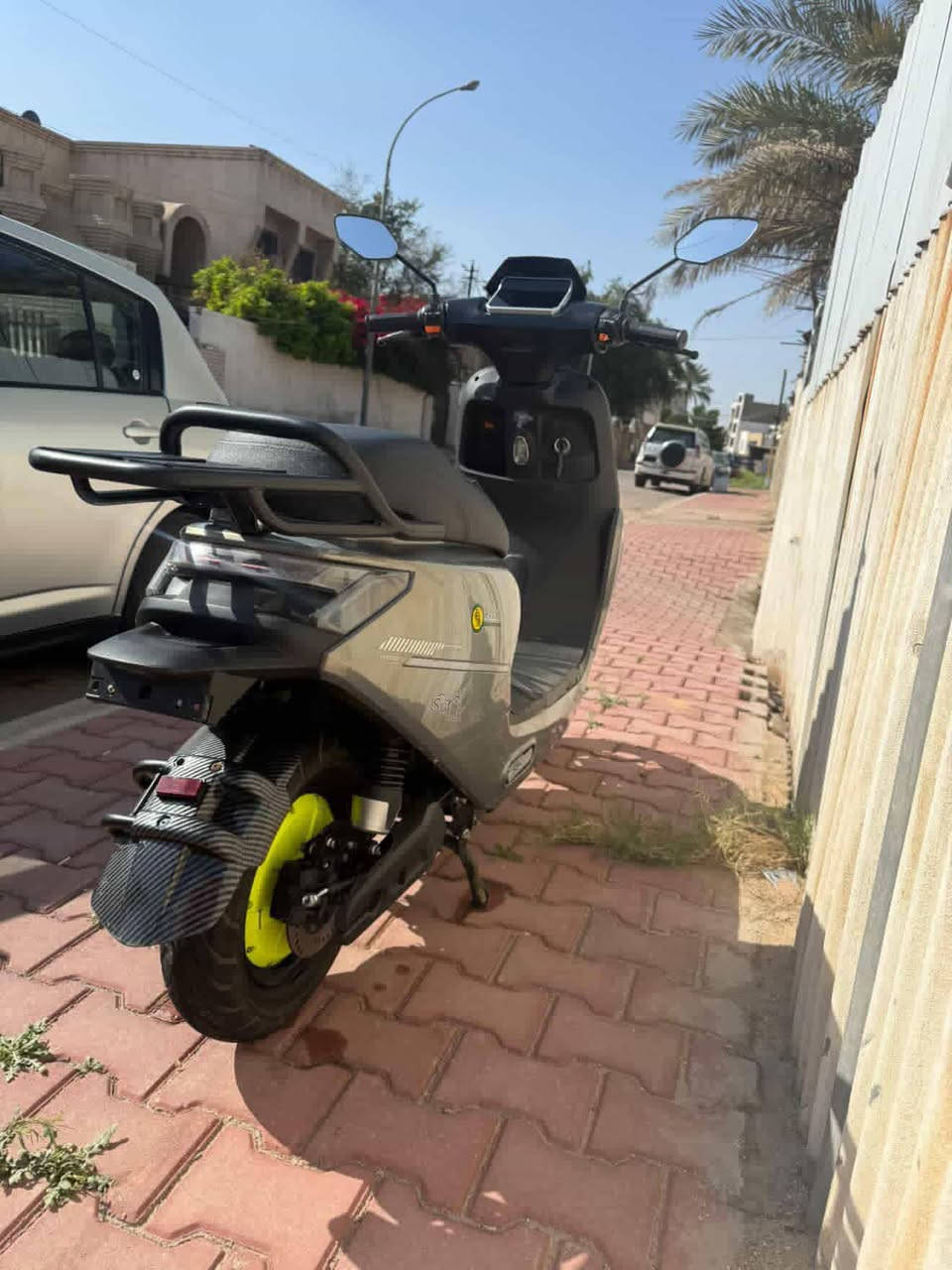 سلام عليكم دراجه شحن صقر  للبيع الدراجه خير من الله كلش نظيفه استخدام شخصي و كلش معتني بيها استخدام قليل و شوفت عينكم الدراجه شكد نظيفه مواصفات الدراجه 6بطاريات كبارررر اشاير يمنه يسره نظام بارك و نظام بك  لايت عالي ناصي زنون  دبل اشاره منفذ شحن تلفون الدراجه حلوه و خير من الله
السعر 700 و بيها مجال 
مكاني بغداد الصالحيه قرب كراج العلاوي 
للاستفسار ***********
