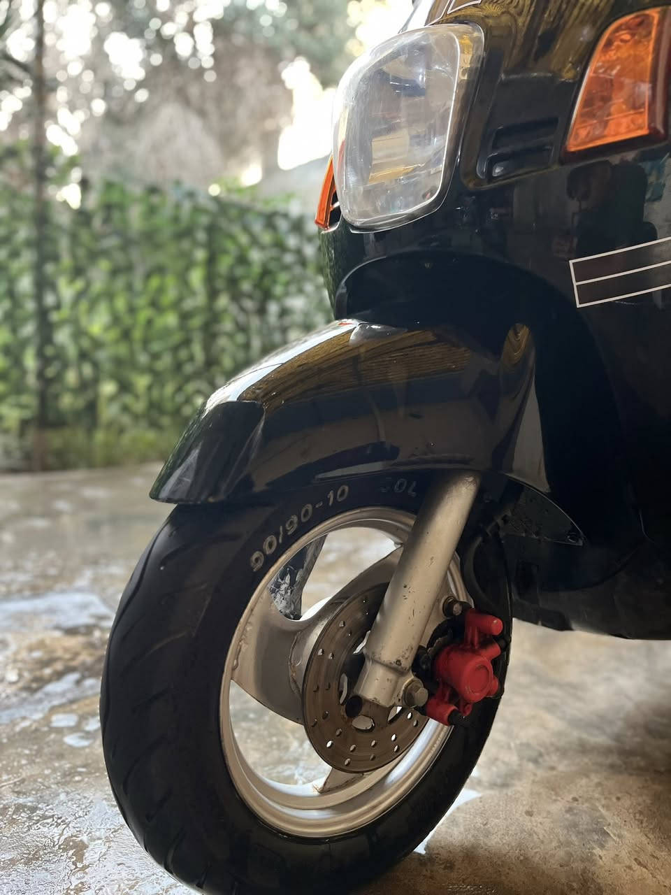 ✨ للـبـيـع: يـامـاهـا فـوكس (Yamaha CUXI) أصـلـيـة ✨
▪️ الـحـالـة: الدراجة مقفولة من كلشي (مكينة ولغد وكهربائيات)، جاهزة من التشغيل وبحالة بلادها.
▪️ الـنـظـافـة: أخت الزيرو، أي شخط ما بيها، ومبينة نظافتها بالصور (مغسولة وكاملة).
▪️ الـعـداد (الـمـمـشـى): 22 ألف كم فقط (ممشى حقيقي وقليل).
▪️ الـسـعـر: 850 ألف دينار عراقي 💰 [ قـفـل ].
▪️ الـمـكـان: النجف الأشرف 📍.
📞 للتواصل والاستفسار (اتصال أو واتساب):
📲 ***********
