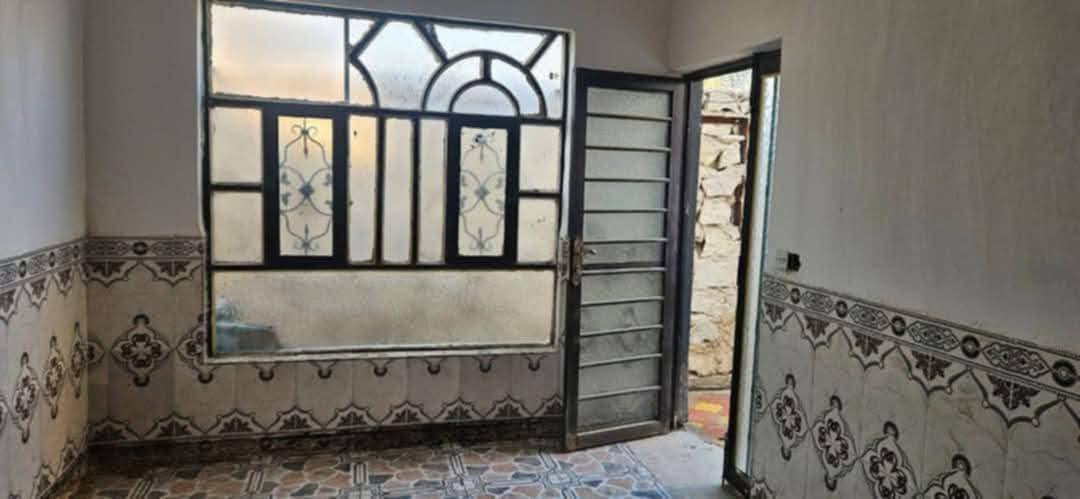 دار للرهن 120 متر غرفه صاله استقبال صحيات سيراميك جاهز للسكن العنوان كوفه براكيه شارع المعمل قرب اسواق الامين ثاني بيت عن الشارع العام السعر 10مليون لمدة سنتين للتواصل 
***********
*********** واتساب او راسل الصفحه
ملاضه اني صاحب البيت مباشر
