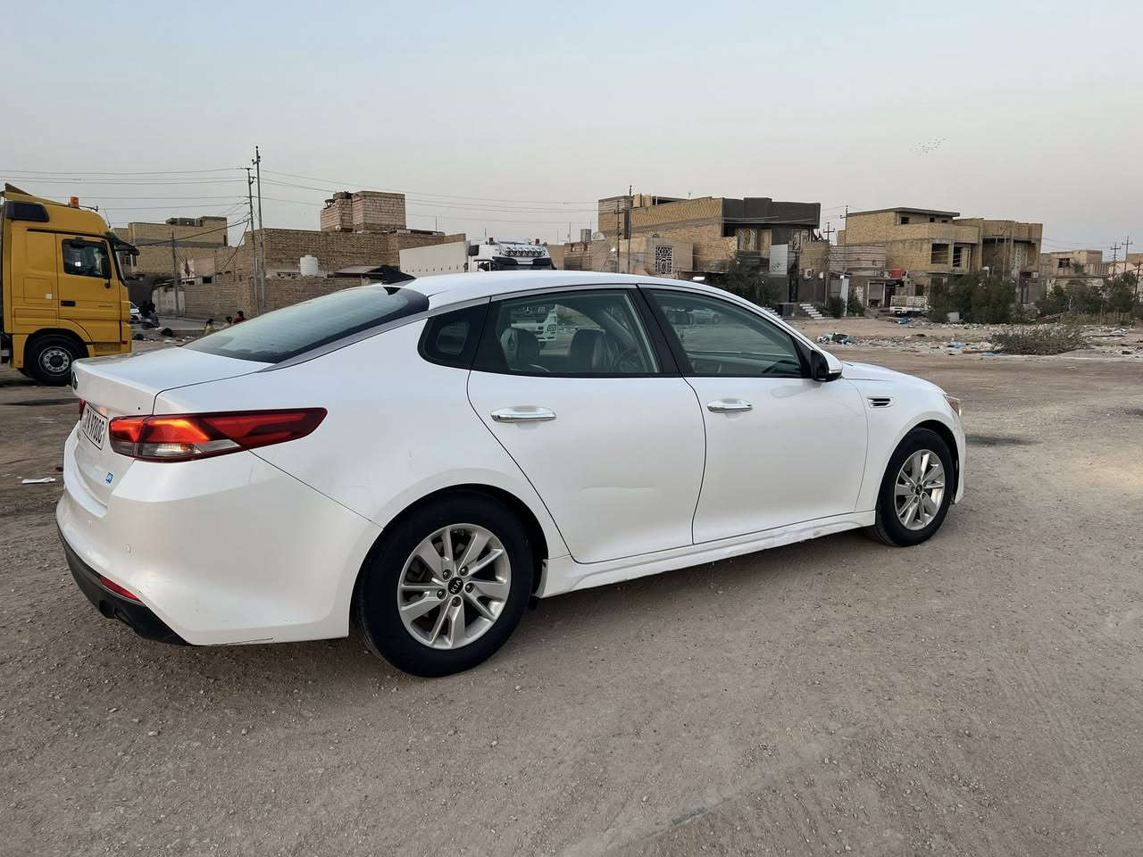 أوبتيما 2016 وارد أمريكي للبيع ليبل واحد بدون صبغ وبدون تبديل كما موضح بصور الحادث جميع الايرباكات سليمه شواصي وغود وكير ومحرك مكفولات تخم تايرجديد رقم ذي قار  الجديد مكاني الناصريه المركز  / السعر/125 وبيه مجال للاستفسار ***********
