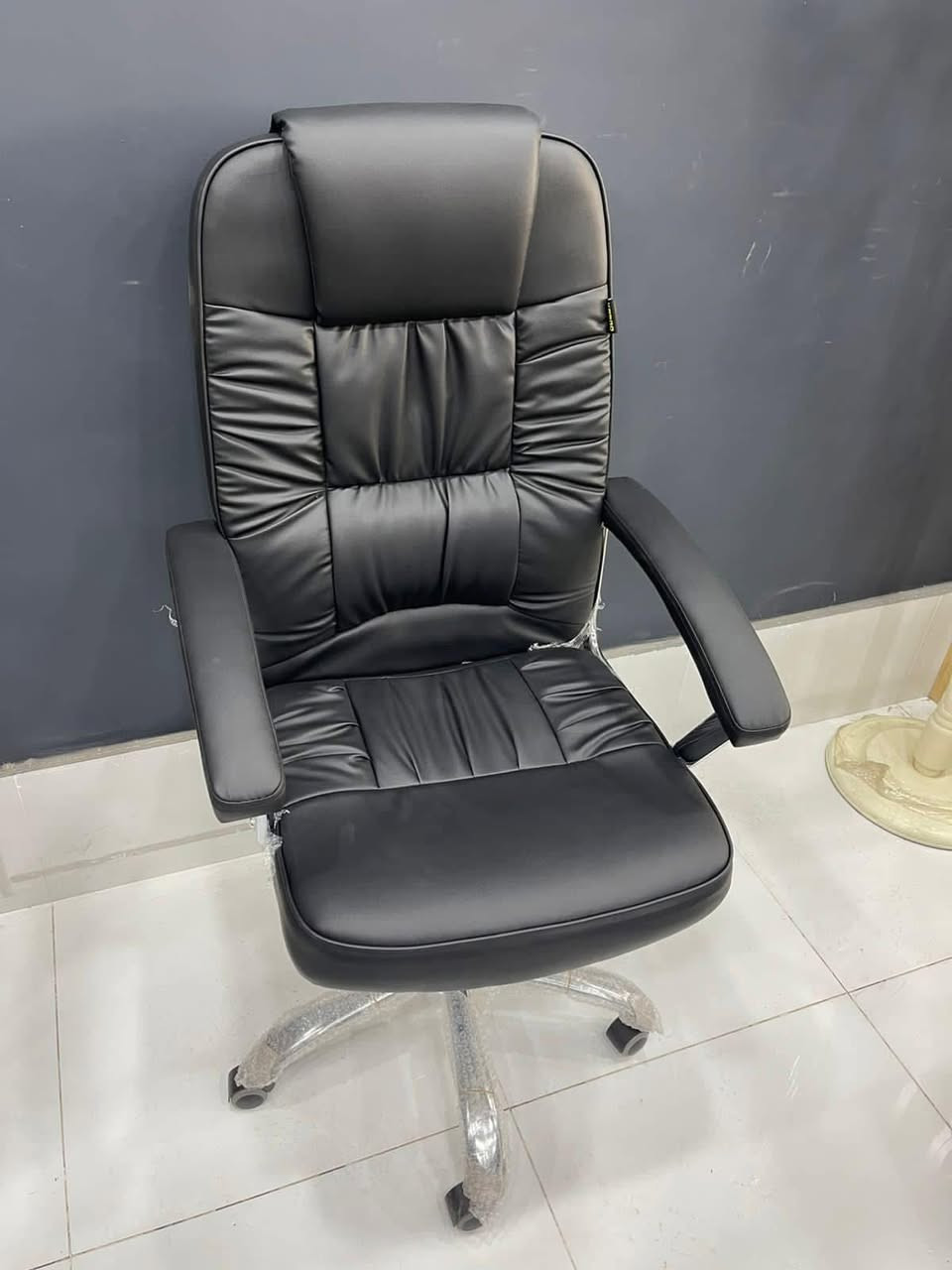 كرسي مكتبي مستخدم قليل 
جلد دبانً طبي 
كلش نضيف
مكان ناصريةً مركز متوفر توصيل
#الجميع


**إذا كنت صاحب هذا الإعلان وتريد حذفه لأي سبب، رجاءا أرسل رسالة إلى الدعم الفني**