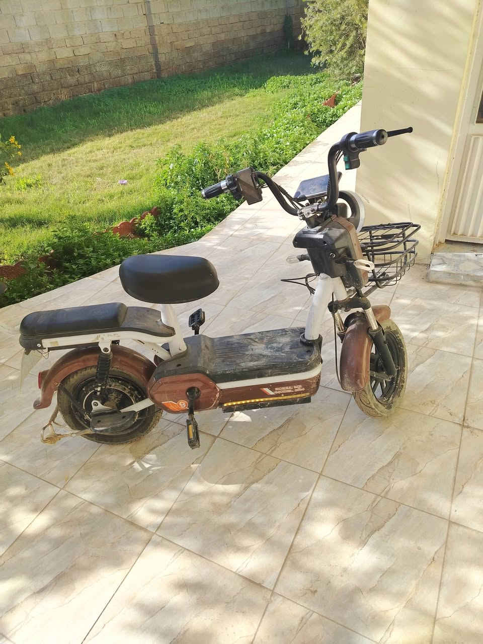 دراجة شحن حجم ١٤ نضيفه سعر ١٧٥ هاتف ***********
