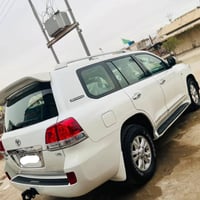 للبيع Toyota Land Cruiser موديل 2011 — فطيم السيارة نظيفة ومرتبة، استخ...