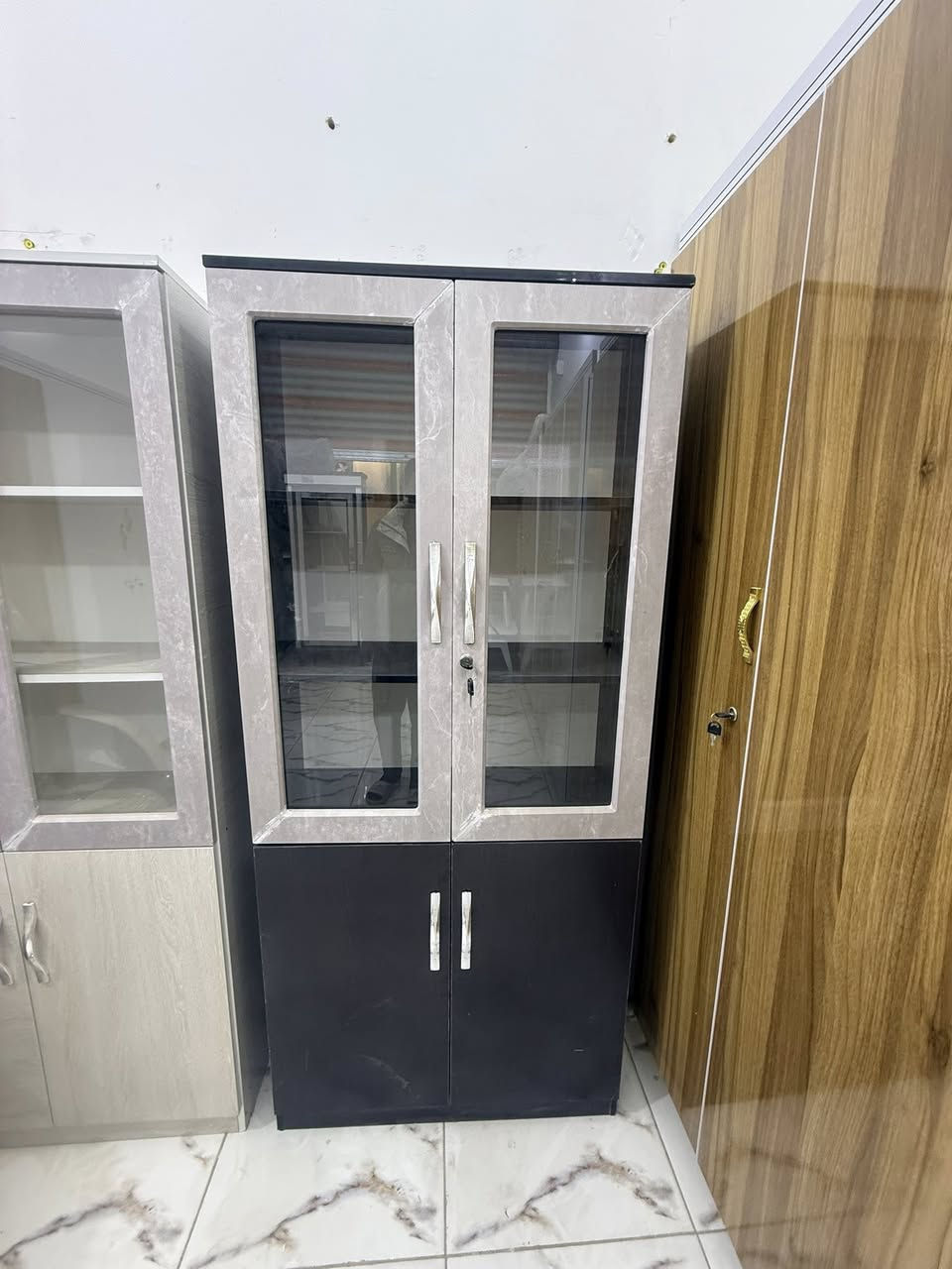 مجمع محسن الشمري
متوفر لوكر مكتبة 
السعر 150 الف جديد وليس مستعمل 
قضاء عفك قرب الجسر حمام مقابل سيد حسن ياسري 
تواصل خاص او تصال الرقم او واتساب ***********
يوجد خدمة التواصل مجاني داخل قضاء عفك
