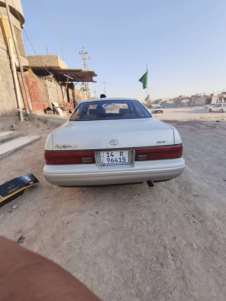 سلام عليكم بطه فصل للبيع موديل 2000 سياره كفاله من الكص والنقل والصوليات سياره جديده  مكينه 2500حلوه مال جني سعر السياره 58 وبيه مجال قليل للشراي مكان البصره زبير ***********
