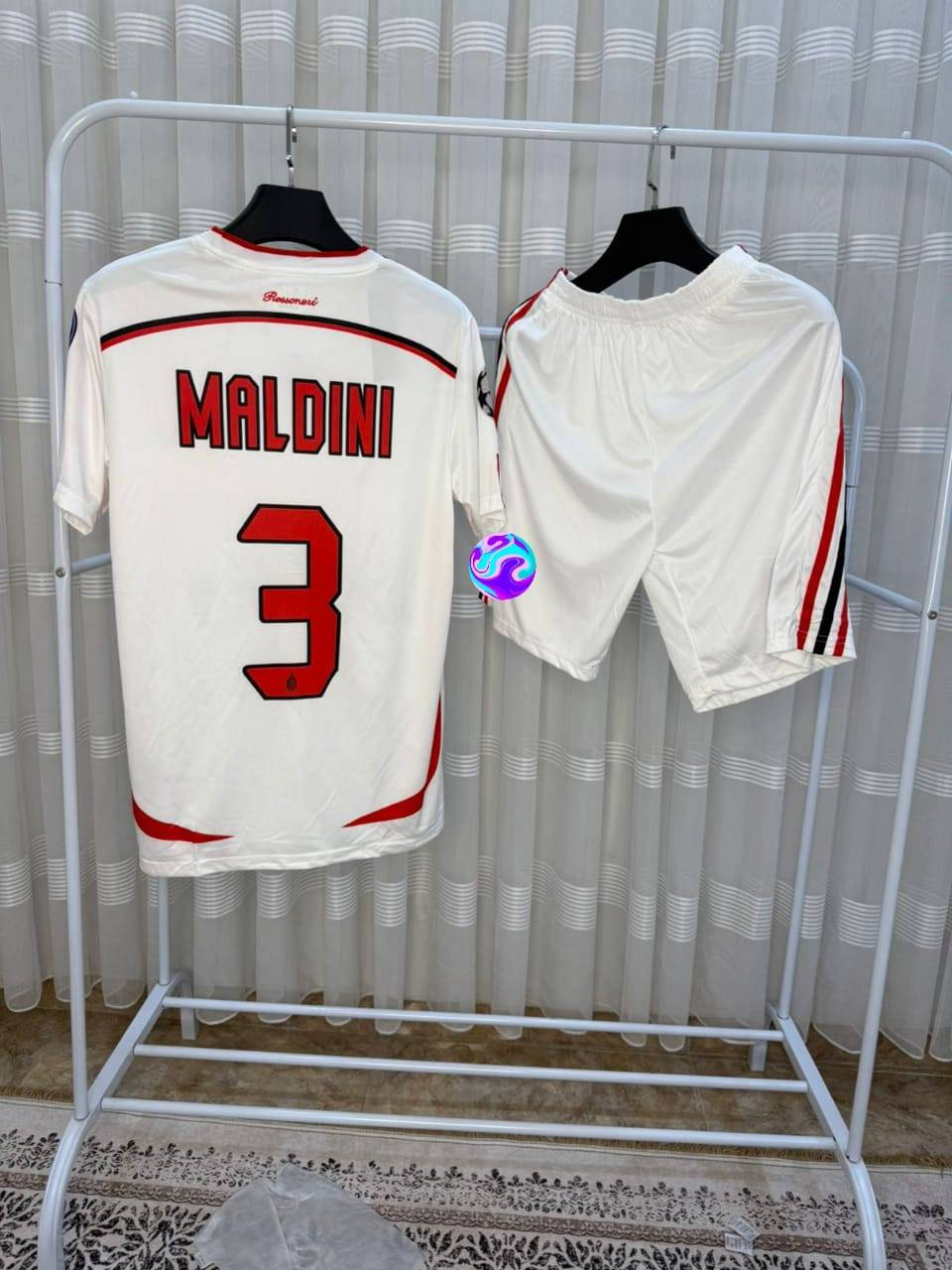 توفر دريس رونالدو.         كامل تيشيرت وشورت 
دريس ميسي  لأسود.      تايلندي طباعة حراري 
دريس مالديني. 
دريس رونالدو البرازيل.   ديالى الخالص حي الجنود
                
                      توصيل موجود


**إذا كنت صاحب هذا الإعلان وتريد حذفه لأي سبب، رجاءا أرسل رسالة إلى الدعم الفني**