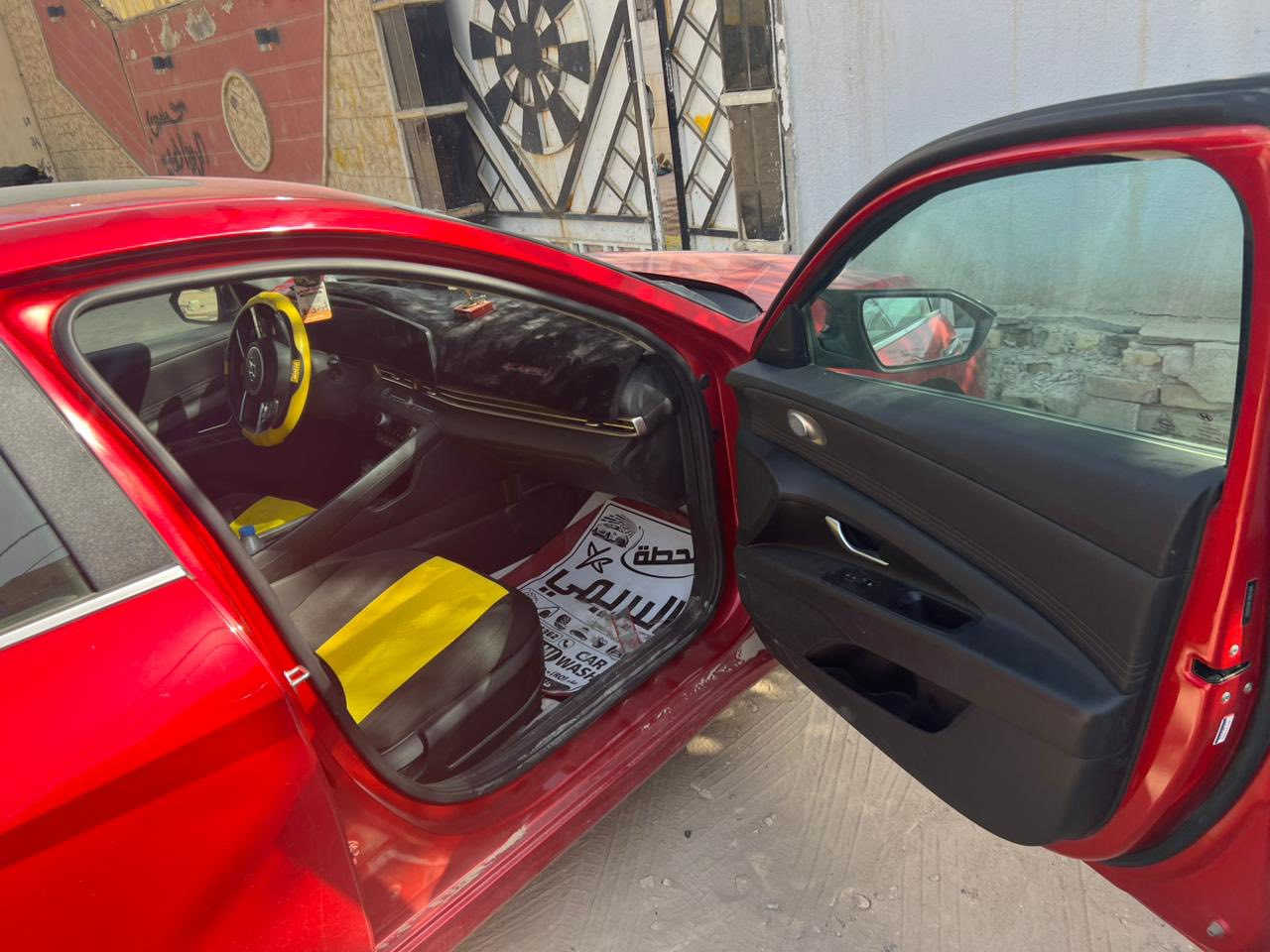 نترا 2023 وارد امريكي
ضرر خلفي بسيط رقم بابل بسمي 
فول مواصفات ماشيه 35 مايل محرك 2000 دوش بيهه منظومه غاز وشغاله تخم تاير جديد للبيع او مراوس بسيارة عاليه
***********
السعر 172 وبيهه مجال بسيط
