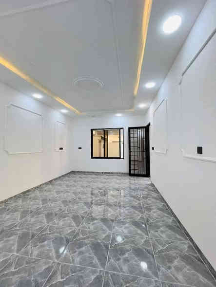 دار في حي الملايين الأولى 
المساحة 200م  واجهه 11م يحتوي الدار على..
الطابق الاول غرفتين نوم واستقبال وهول ومطبخ وصحيات 
الطابق الثاني ثلاث غرف نوم  وهول وصحيات 
صنف العقار بستان ملك صرف
شارع بعرض 10م
الدار مسكون حالياً 
 لمعرفه السعر أكتب تم
 أو مراجعه مكتب مدخل حي الملايين اولى مكتب أرض التميز للبناء والعقار اي استفسار يرجى مراسلة الصفحة او الاتصال ع الارقام المذكورة⬇️⬇️
***********
***********
