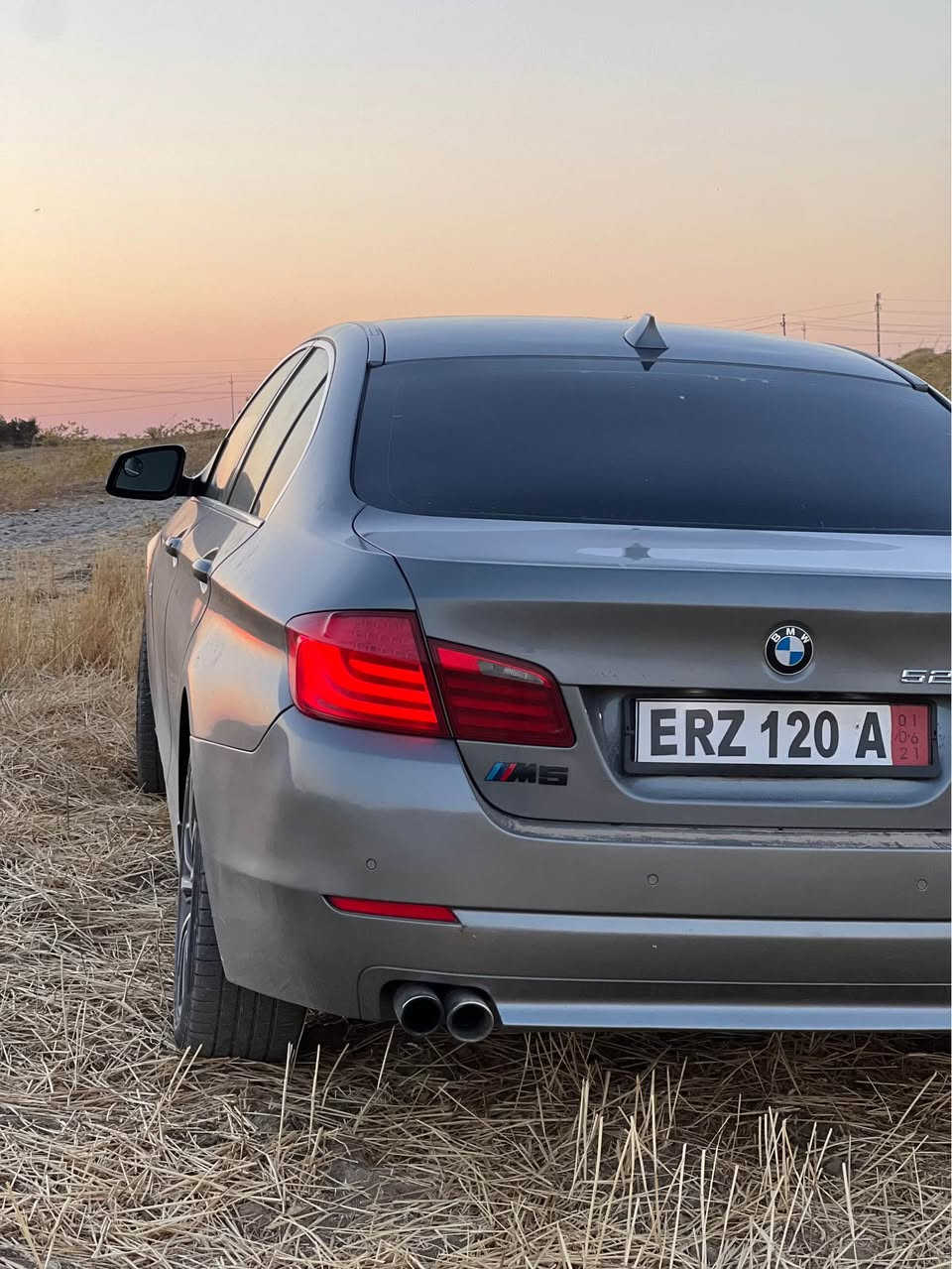 بی ئێم BMW . F10 اورپي فول فوله
مــــــۆدیل /2013، بەنزین 
مەکینە / V4 . توين پاور توربو
گێڕ و مەکینە کارەباییات بەشەرت 
ڕەقەم اورپي منافيس به شرط 
مواسفات / داخل زه رد .سلایت گەورە ، برێک بەسمەو ئۆتۆ ، بیلادی پەردە ئۆتۆ 
115$مجال
 خاواني سياره*********** اكر, نينوى
