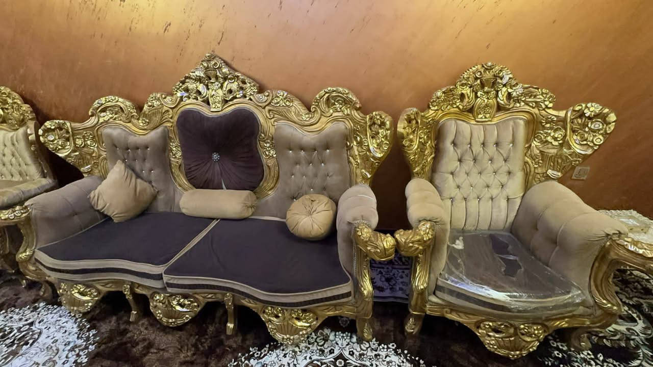 ٢مقاعد كبار ٤صغار
بغداد الكرخ 
***********
800
