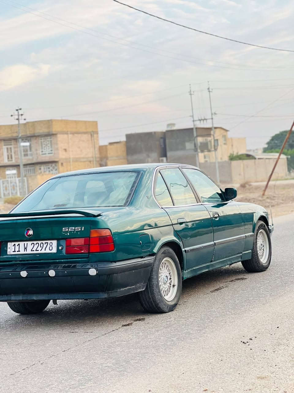 سلام عليكم بي ام 1991كير ومحرك وحداديه كفاله تخم تاير جديد مال جناي جاهزه الاخير ما جناي جاهزه الاخير رقم بغداد انكليزي 
السعر43وبيها مجال 
الاتصال ***********
مامتواجد بلخاص 👆👆
