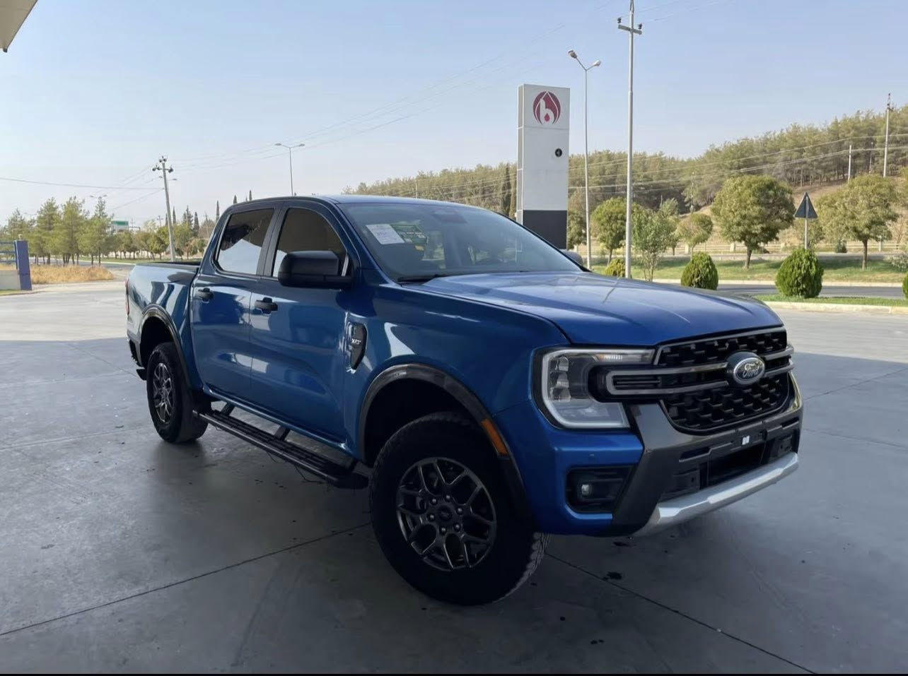 FORD RANGER 2024
سەیارەکە 6 پستۆنی تۆربۆیە لە قوەتی خۆی بێزارە
سەیارەکە 6000km عەقیقی ڕۆشتوە زۆر خاوێنە بۆیەغی تانها نیو بۆنیتی بۆیاغە هەموو گیانی بەشەرتە xlt فوڵ مواسەفاتە بۆ زانیاری زیاتر پەیوەندی بکە
***********
شوێن قەڵادزێ
