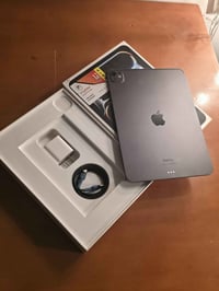 ايباد برو M4   ذاكرة 256GB   كامل ملحقات الاصليه باكيته_شاحنه_كيبل_لزك...