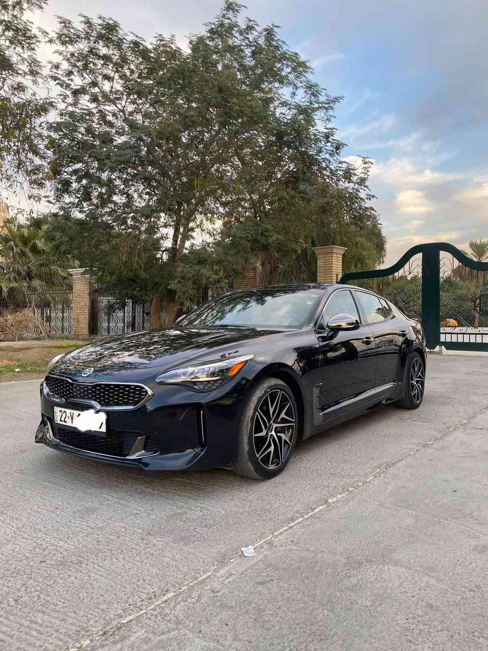 سلام عليكم 2023 Kia STINGER GT Line 
محرك 2500 توربو 
موصفات معروفة فول 
ماشية 49 
كلين KNAE35LDXP6132518 هذا رقم الشاصي 
طخيتها اني هنا طخة على بارد شبر كشر معجون 

السعر 210 
الرقم ***********
