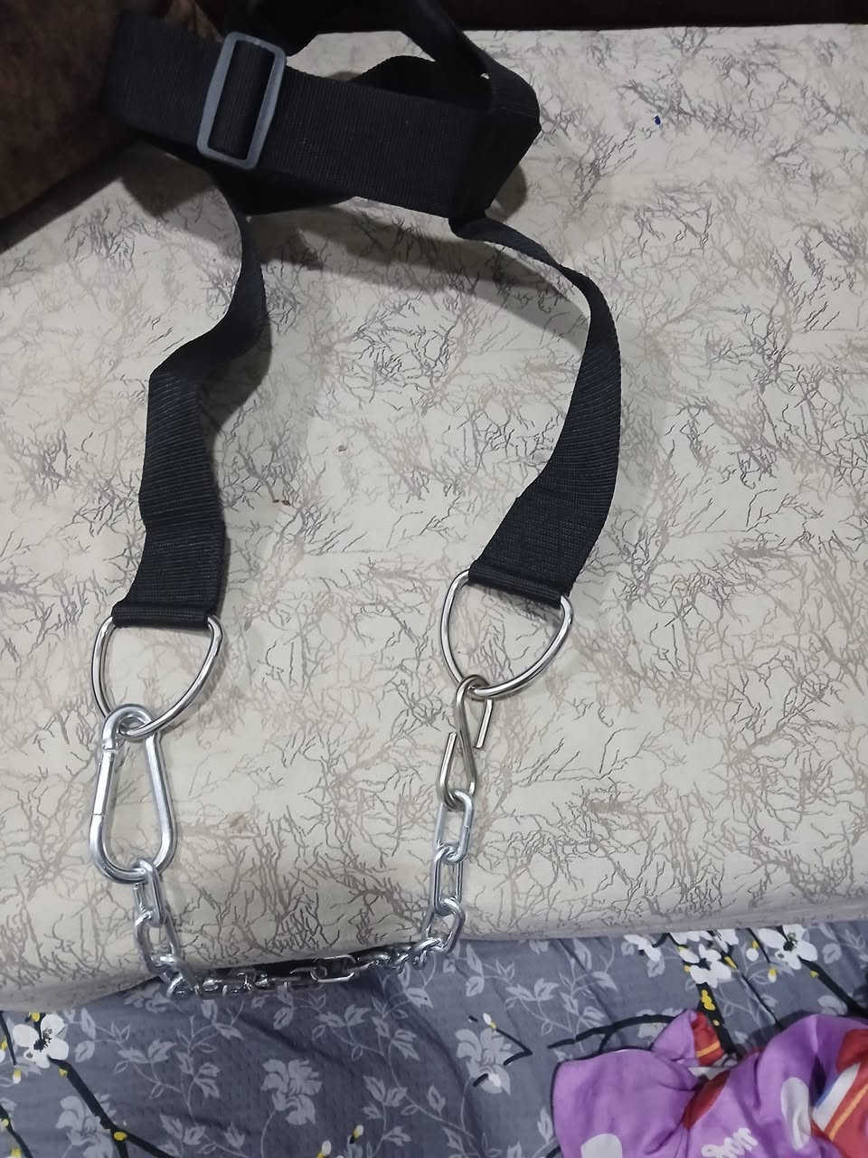 خطافات تمرين تقليل الضغط على المفصل اليد استعمال قليل سعرهن ١٥ الف @ وحزام تمرين عضلات الرقبه جديد غير مستعمل ٢٥ الف المكان حي الجهاد بغداد ***********
