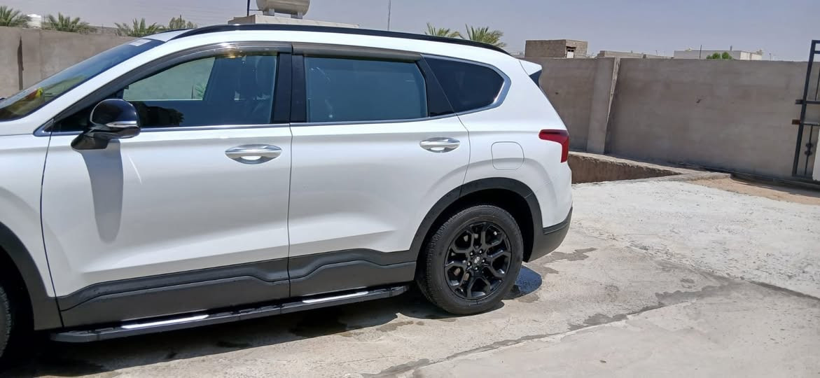 سنتافي موديل 22
كفاله عامه
فول مواصفات ماعد
بانوراما
رقم انبار بأسمي
تحويل مباشر
بصمه تحكم عن بعد
ويل اسود 5راكب
 اشاير مرايات
تخم تاير
 تبريد ثلاث قطع
محرك 4سلندر
وارد أمريكي
السعر 22 الف بيها مجال 
مكاني. الرمادي. زنكوره
للتواصل. ***********
