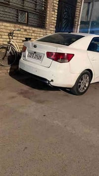 سيراتو ٢٠١٢ للبيع فقط خليجي بيهه بنيد مصبوغ بس وبيهه طخات بسيطة يرادله...