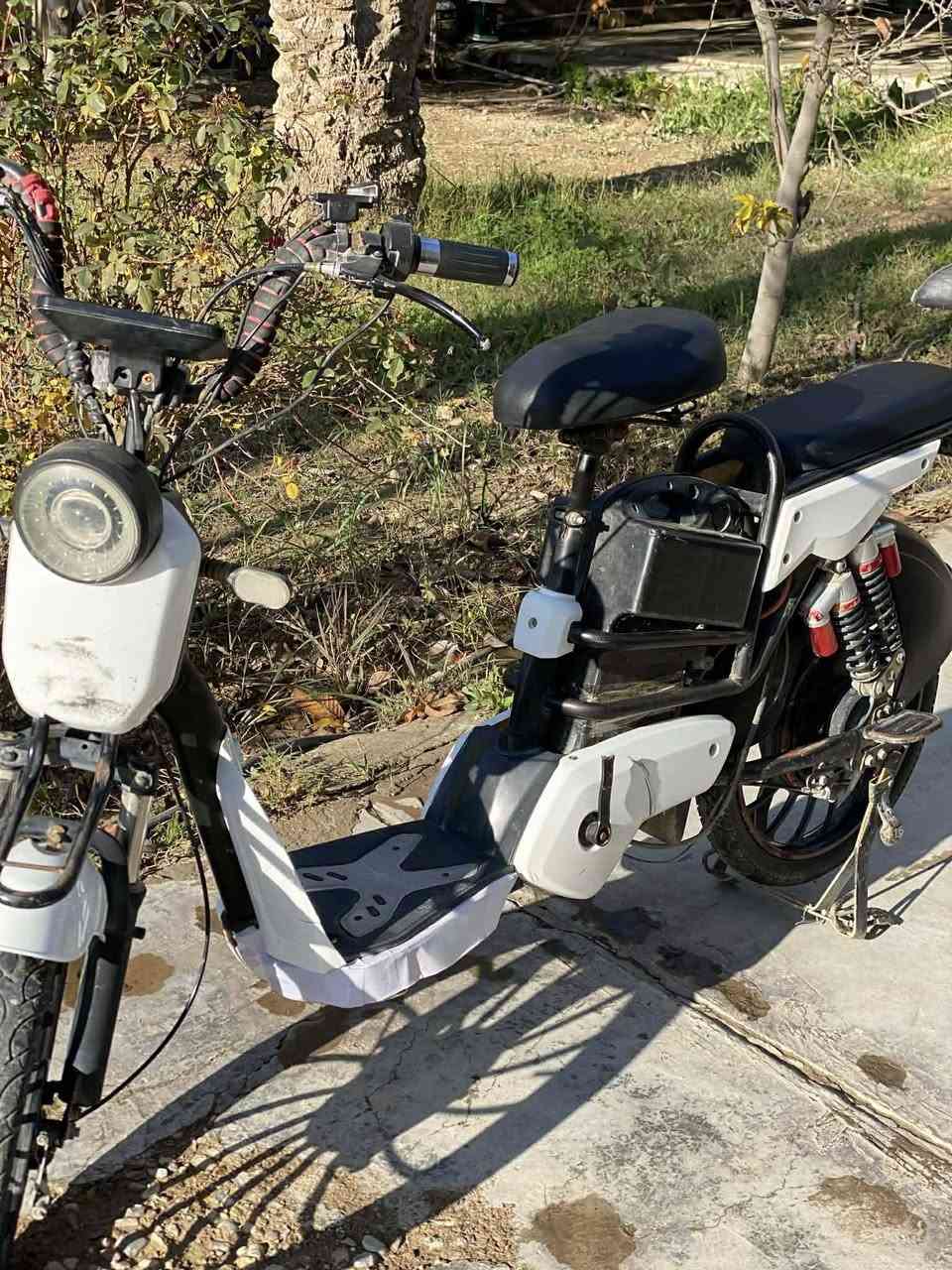 السلام عليكم بايسكل شحن لبيع موديل 2024 كله كامل بطاريات جدد عل فحص مكان ديالى بعقوبه السعر 170 بي مجال التوصيل خاص او رقم (***********) وتحياتي للجميع
