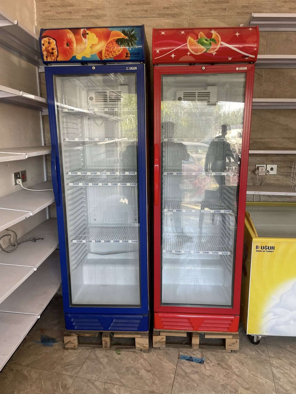 برادات للبيع مستعملات شي قليل يعني شهر واحد 

4 عامودي 

3 بطح 

مكاني حي الجهاد 

‭ ***********‬
