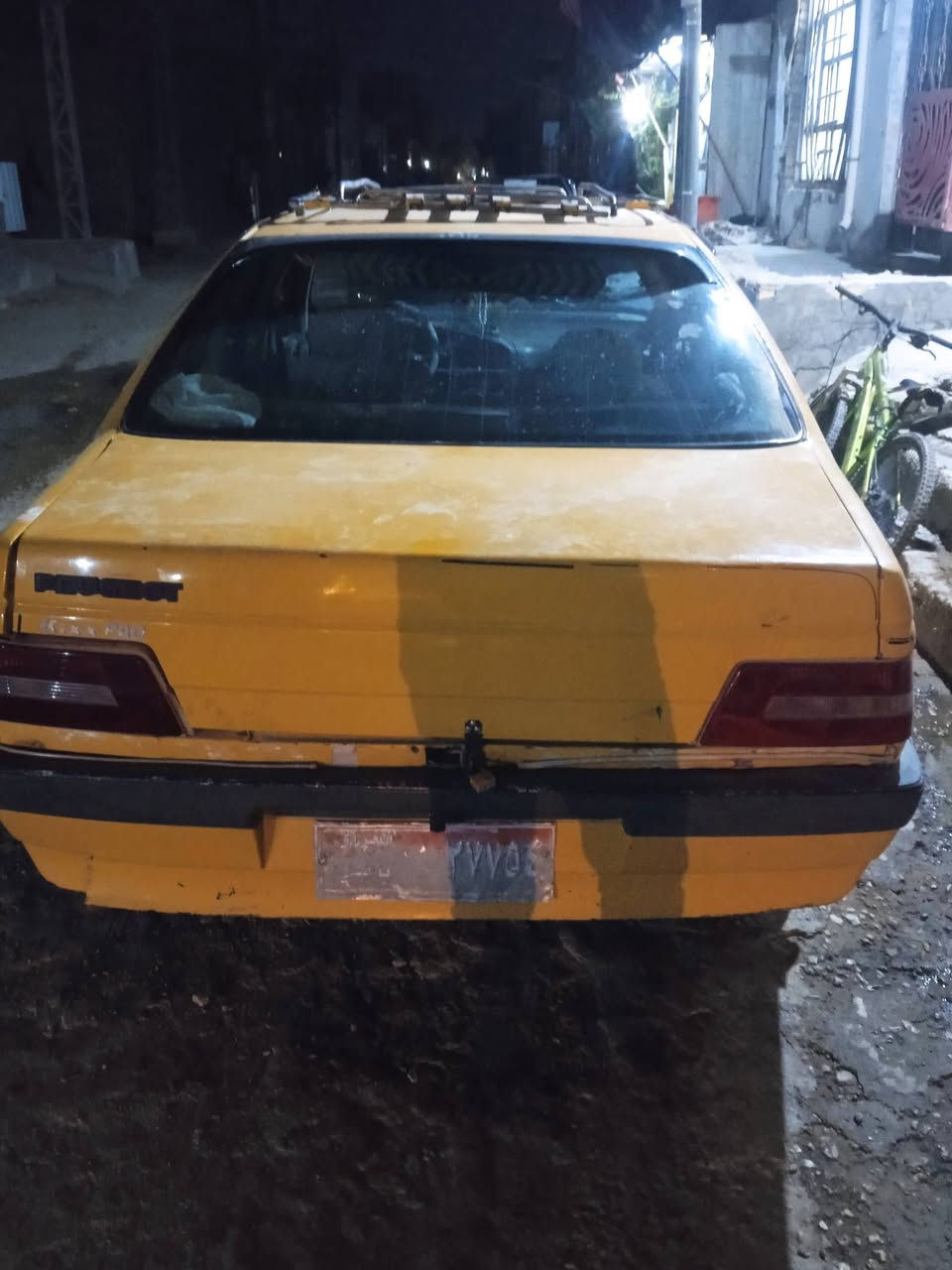 سلام عليكم بيع سياره بيجو ٤٠٥كير مكينه نضيفات تخم تاير باتري  حداديه جديده موديل ٢٠١٢ غرفة نضيفه  يرادله تعمير للخارج تعبانه  الي تفيده يراسل او الاتصال ***********ديوانيه رقم انكليزي
