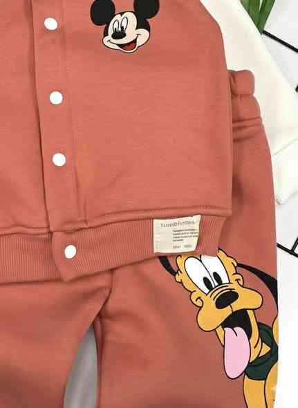 ✨ طقم أطفال-  من ماركة مراد بيبي -  Murad Baby Brand
خامة ناعمة ومريحة للاستخدام اليومي، ويجي بطبعات شخصيات محبوبة للأطفال 💕
المقاسات المتوفرة: من 6 أشهر إلى سنتين 👶

🚚 يتوفر توصيل لجميع محافظات العراق.🤍✨

📍 عنوان المحل ❤️
الراشدية - حي القدس - مقابل دكتور مهند قاسم للأسنان.
📲 التواصل:
*********** 📞
*********** 📞
أو راسل الصفحة.
📮 قناة التلغرام:
https://t.me/z7i9a
