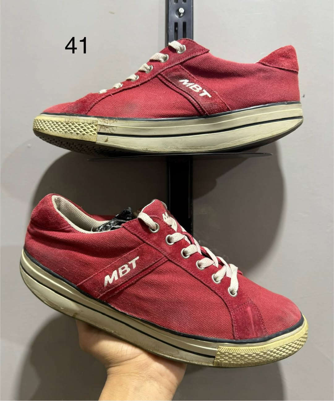 تخفيضات 🔥🔥🔥🔥🔥
بوت بآله اوربي آصلي + حذاء رياضي و صندل اوربي 
القياس موجود داخل آلصوره 
الأستفسار مراسلة البيج ✅ او واتساب ‭0780 546 1406‬☎️
التوصيل الى كل العراق 🚛🚛
