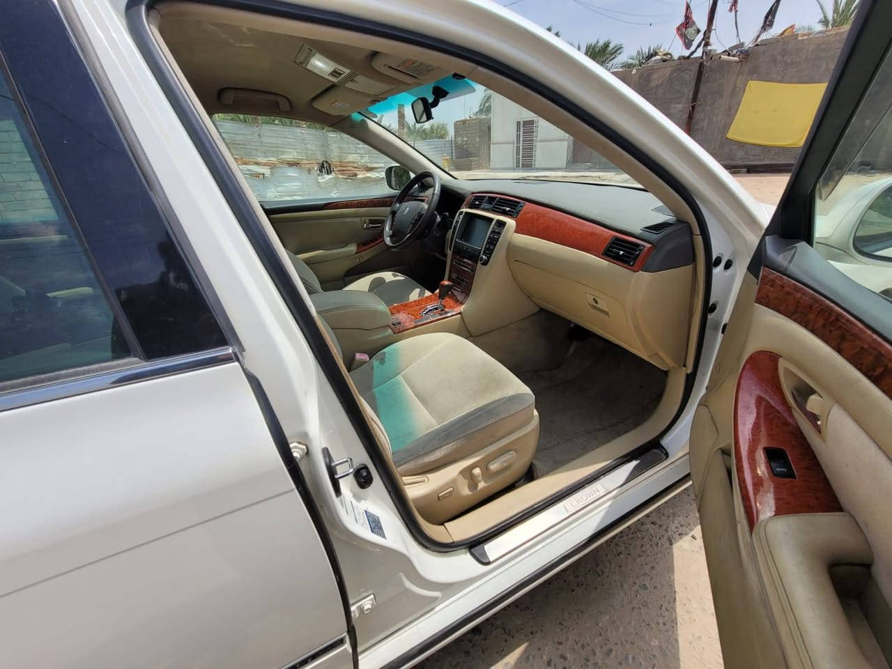 السلام عليكم سيارة شاهينة ادوات 2006 كفالة من الكص والسرقة والعشاير جاهزة للترقيم بيها كتاب حجز من المرور كرستال 3دكم شاصي 82 مكينة الجبيرة D4 تحوير النجف..
مكاني الناصرية مركز السعر 85 وبيها مجال
***********
