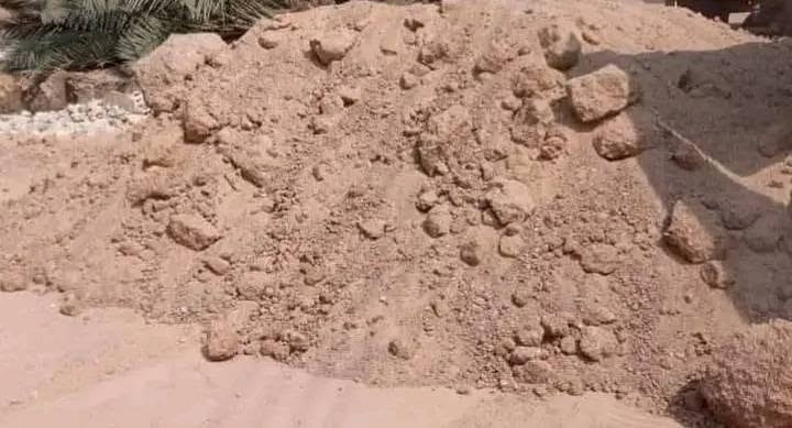 السلام عليكم يوجد حصو رمل سبيس حمل عكرب وتك موجود توصل العماره الميمونه ***********

