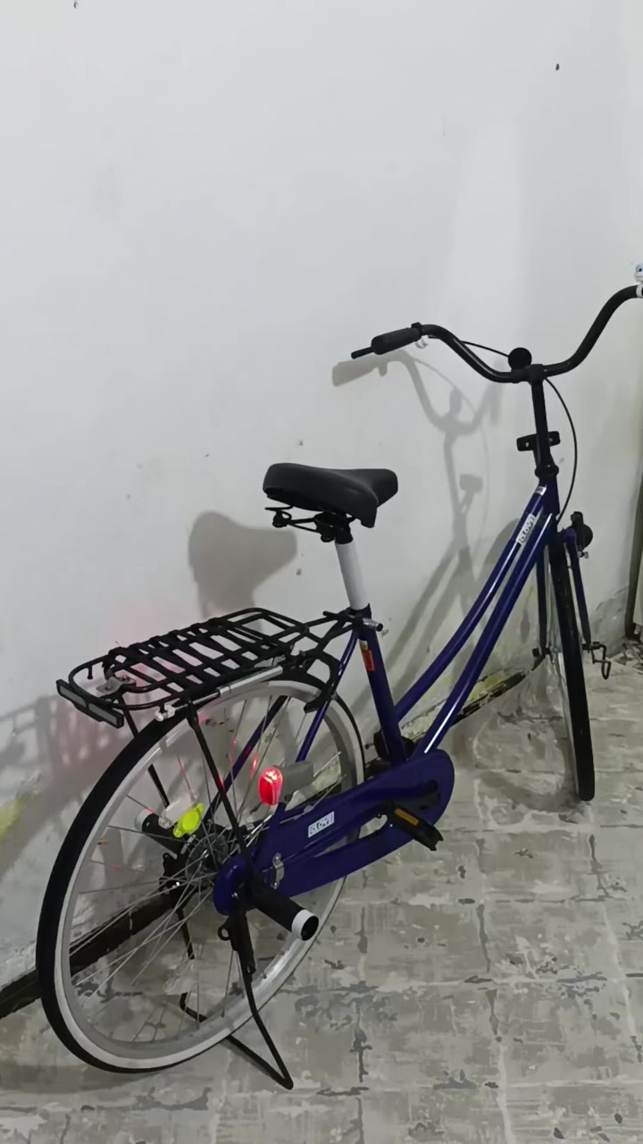 السلام عليكم بايسكل للبيع بايسكل حاويه موديل 19نضافه فول مو شراي طلع كبل 😏👍🏼


**إذا كنت صاحب هذا الإعلان وتريد حذفه لأي سبب، رجاءا أرسل رسالة إلى الدعم الفني**