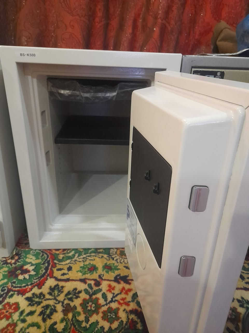 قاصات مستعمله قليل اخو الجديد  عدد 2 للبيع ارتفاع 50 عرض 35 عمق 42 وزن 55دبل كيلون سعر الوحده 225 وبيها مجال للشراي العنوان البياع


**إذا كنت صاحب هذا الإعلان وتريد حذفه لأي سبب، رجاءا أرسل رسالة إلى الدعم الفني**