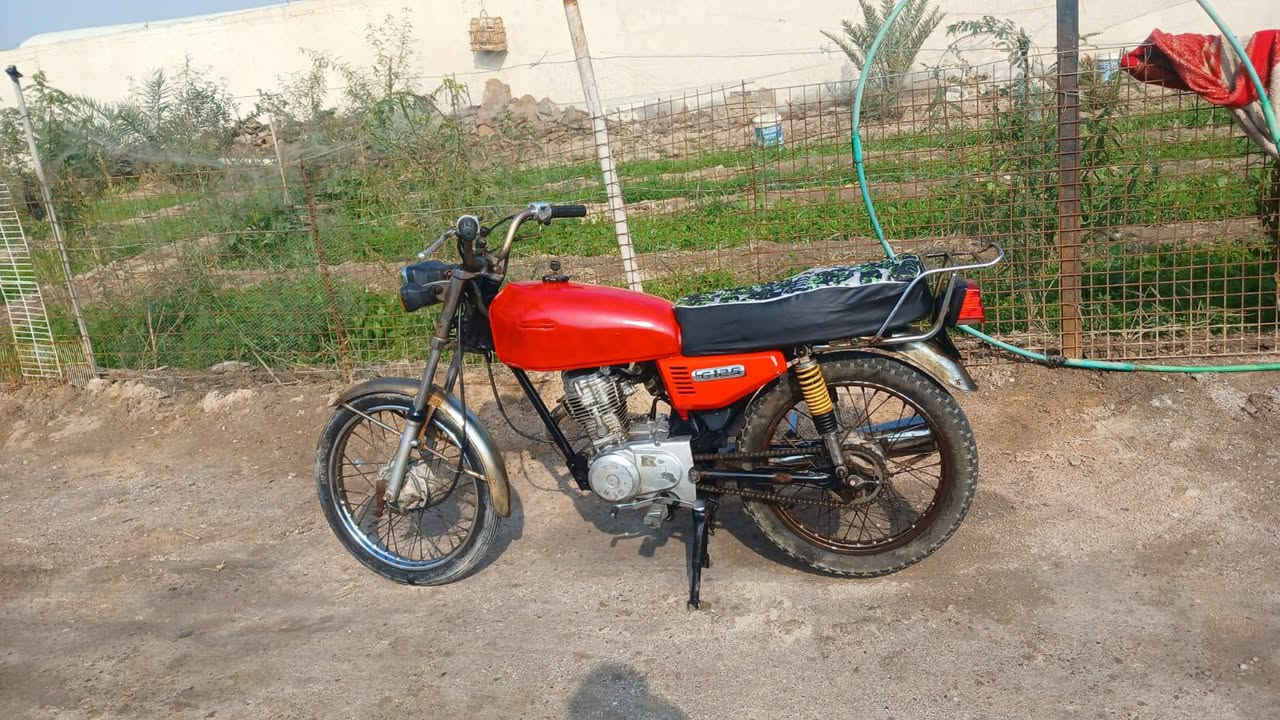 سلام عليكم البيع دراجه نامه دوات مكفول من سرقه  مكنه ناعه    سعر  ٢٧٥  مكاني ابو خصيب باب طويل  رقم الهاف  ***********
