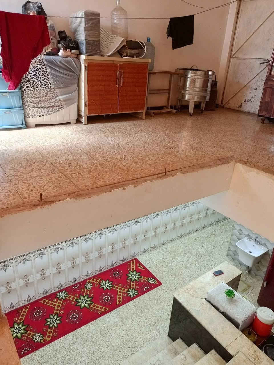 السلام عليكم بيت 100متر5×20طابق واحد كامل الموقع بغداد  الكمالية المعوقين الزراعي گاع أبو رشاد سند 25 خدمات كاملة عرض الشارع 12متر أخوان السعر والتفاصيل اتصل على الرقم للاستفسار اكثر اتصل على الرقم ***********
