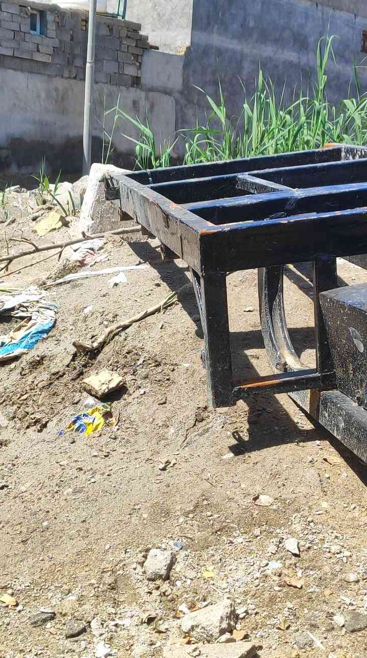 سلام عليكم شباب شاصي ادوات للبيع شاص نظيف مصبوغ وكامل المكان البصره قضاء المدينه رقم ***********
