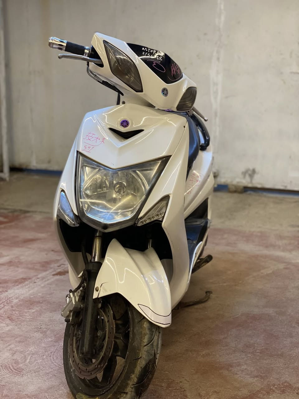 السلام عليكم 
من رخصه الادمن . سكنس لد كوري طلاعات 
 نوزل خطين 
كهربائيات كله شغاله ⚡️
مكينه بلادي خرسه وناعمه 
كلجات رياضي
تايرات جدد
لسعر 900🛵
نكره سلف
جيب وياك فيتار وفحص
العنوان - بغداد /الجزيرة بغداد السياحية 
الشراي يتصل
***********
