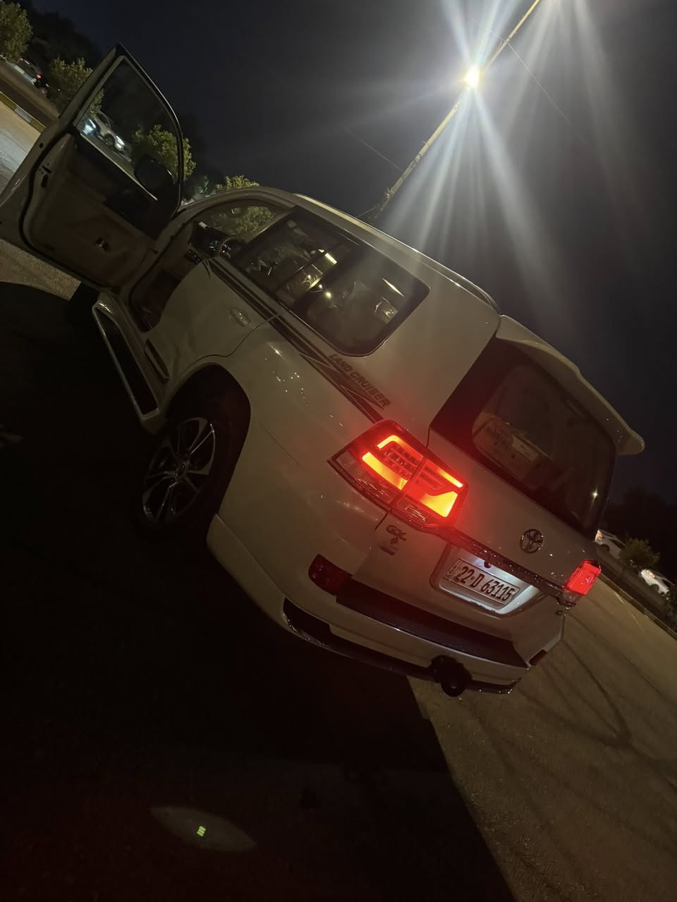 السلام عليكم لاندكروز GXRشركات مديل ٢٠ خليجي ابيض صدفي ماشيه ٨٠الف رقم اربيل دولي باسمنه جاهزه بدون اي نقص وكلها وضع البلاد فقط البنيد مبدل اصلي بدون صبغ بدون اي ضرر داخلي كفاله حته الدعاميات السعر ٤٧٥وبيها مجال للاستفسار *********** مكاني النجف
