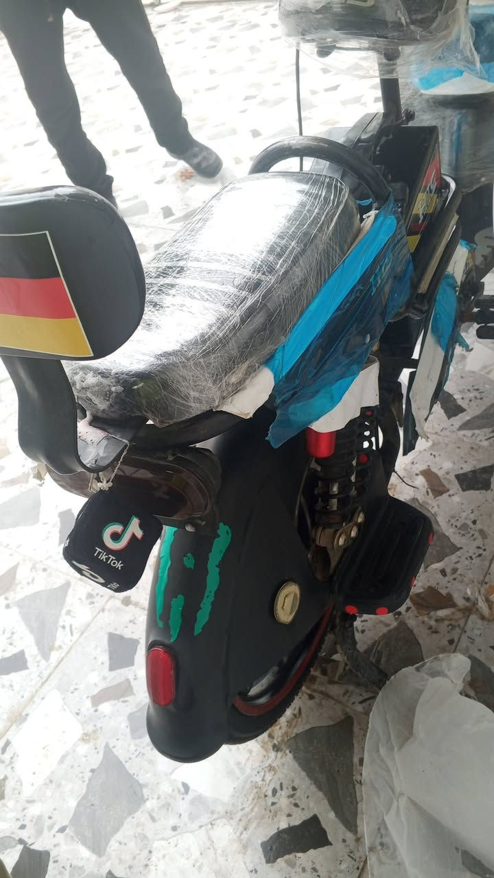 دراجە شحن نوعHIS مودیل2025 کل عیب مابی کلەشرط بطاریات شرط ملف1500 خمسە بطاریات عنوان (سعر280بی مەجال) كركوك رقم هاتف ***********
