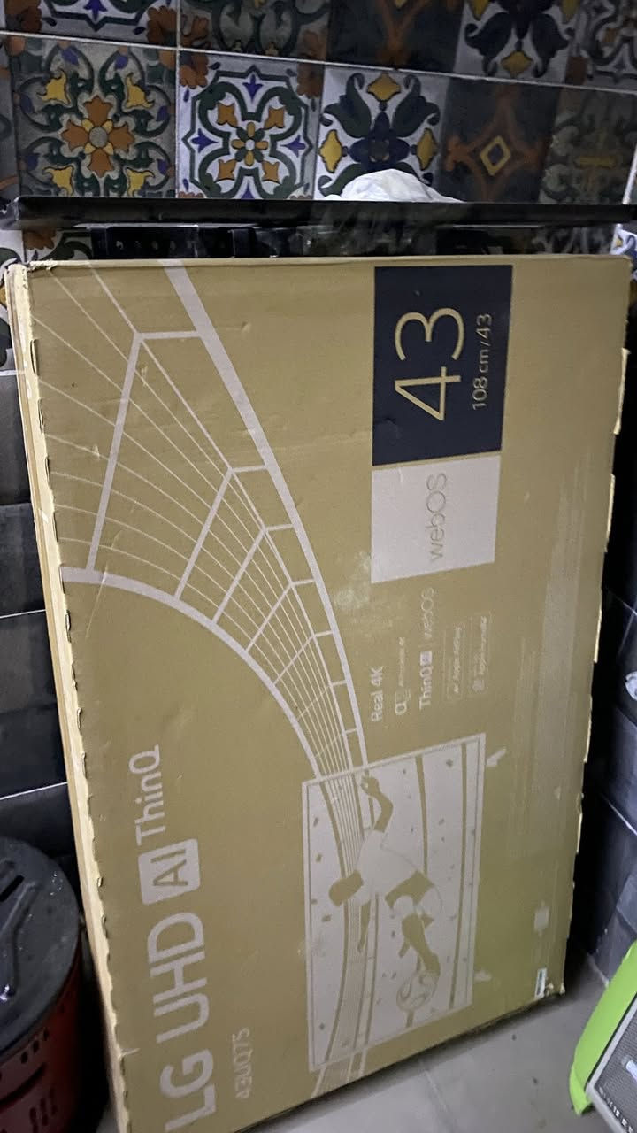 شاشة LG Smart TV 43” UHD 4K ✨
• دقة Real 4K UHD
• نظام webOS الذكي
• معالج α5 Gen5 AI Processor 4K
• ThinQ AI
• تدعم Apple AirPlay و Apple HomeKit
• صورة واضحة وصوت ممتاز
• مناسبة للأفلام والبلايستيشن واليوتيوب

الحالة: ممتازة
الحجم: 43 بوصة / 108 سم

تواصل واتس ***********
