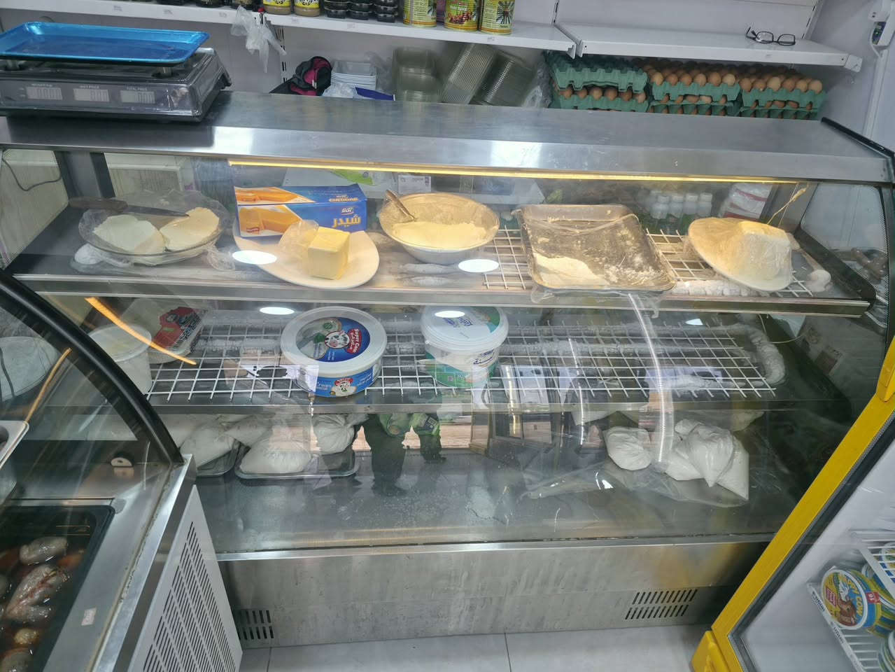 للبيع 
برادات نوع يوكور التركي الاصلي باب واحد عدد 3 شرط الفحص 
براد نوع يوكور التركي الاصلي بابين شرط الفحص 
حافظة اجبان شرط الفحص 
حافظة مقبلات شرط الفحص 
ميزان واحد 
لمعرفة الأسعار  الاتصال على الرقم 
***********
العنوان النجف الكوفة
