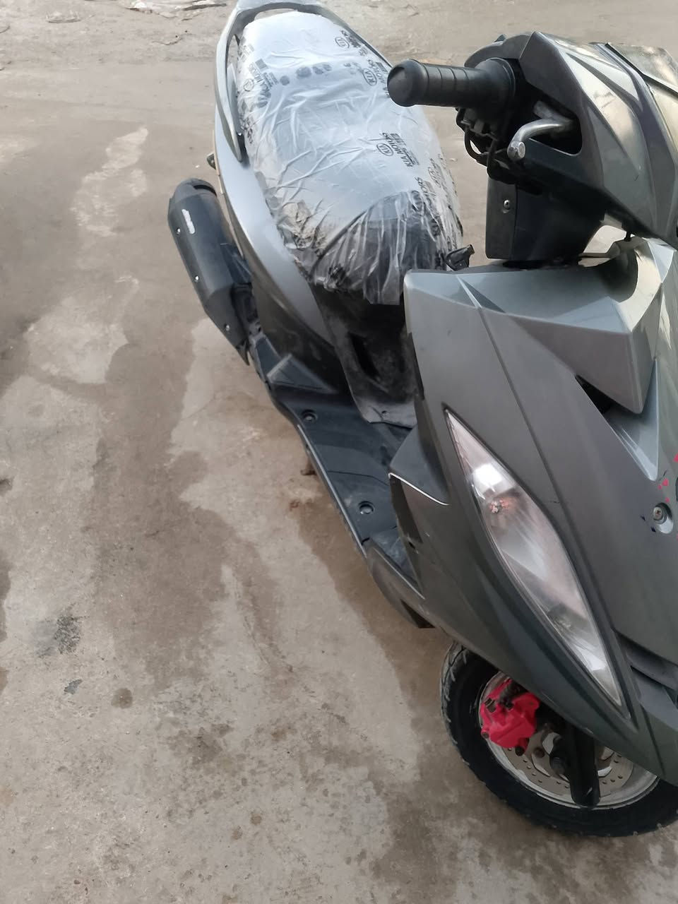 سلام عليكم درجه جيت ارا جديد مختم ختم واحد كل شغال سلف كهربائيات شغال وراق معرض موجود من مكاني بغداد سعر ٧٠٠الف ***********
