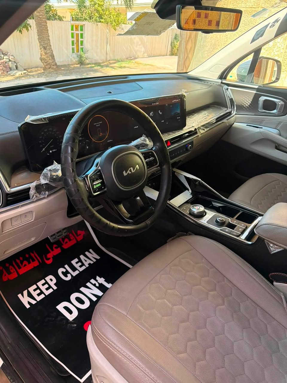 سلام عليكم 
للبيع سورنتو 2025 خليجي
ماشيه 39 الف كليو
مواصفات السياره 
ويل 20
داتو شو
بنرما
تحكمات
شاشة دبل
كير ماوس
بردات
4 كامرا
6 سلندر
اخوان السياره فول عده فوريل
ملاحظة: السياره بيه بارد خفيف بالصندوك على كد شبر واحد و مصلح 
سعره 31  الف دولار الف دولار وبيه مجال 
مكان السياره بغداد الكاظميه موجوده داخل بيت مو معرض
و تحويل ثاني يوم 
***********
