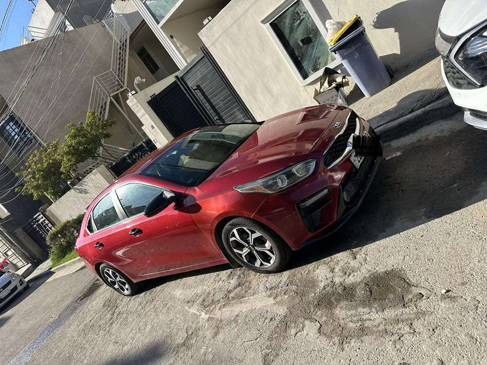 سلام عليكم للبيع كيا فورتي رقم اربيل الجديد
موديل ٢٠٢١ وارد امريكي احمر

 ماشيه ٩٢ ميل السياره نظيفه كلش بدون اي نقص

حادثه جدا بسيط شويه بل جاملغ الامامي الايمن مصبوغ ومبدل بدون دواخل ولاايرباك  كير مكينه تبريد حداديه كله مكفوله تخم تاير كله جديد مواصفات نص فول رقم اربيل تحويل او وكاله  
نص مواصفات

يوم العنوان بغداد السيديه 

السعر ١٣٨ وبيه مجال بسيط بيع او مراوس

للاتصال *********** 

صور الحادث موجوده بالاعلان
