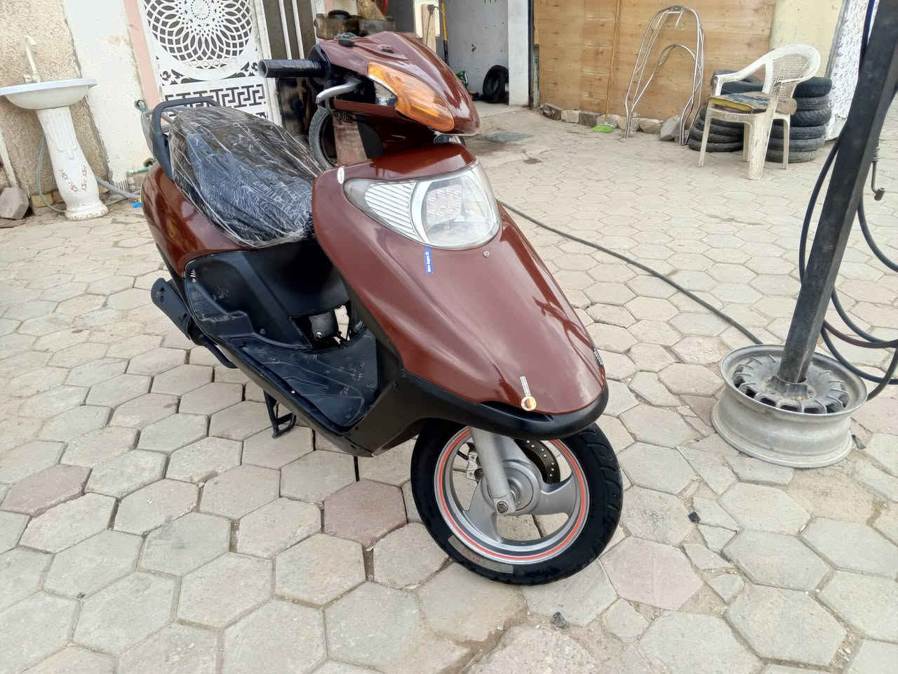 سبيسي ماليزي دراجه جاهزة السعر ٣٥٠ وبيها مجال واسط قضاء الحي ***********
