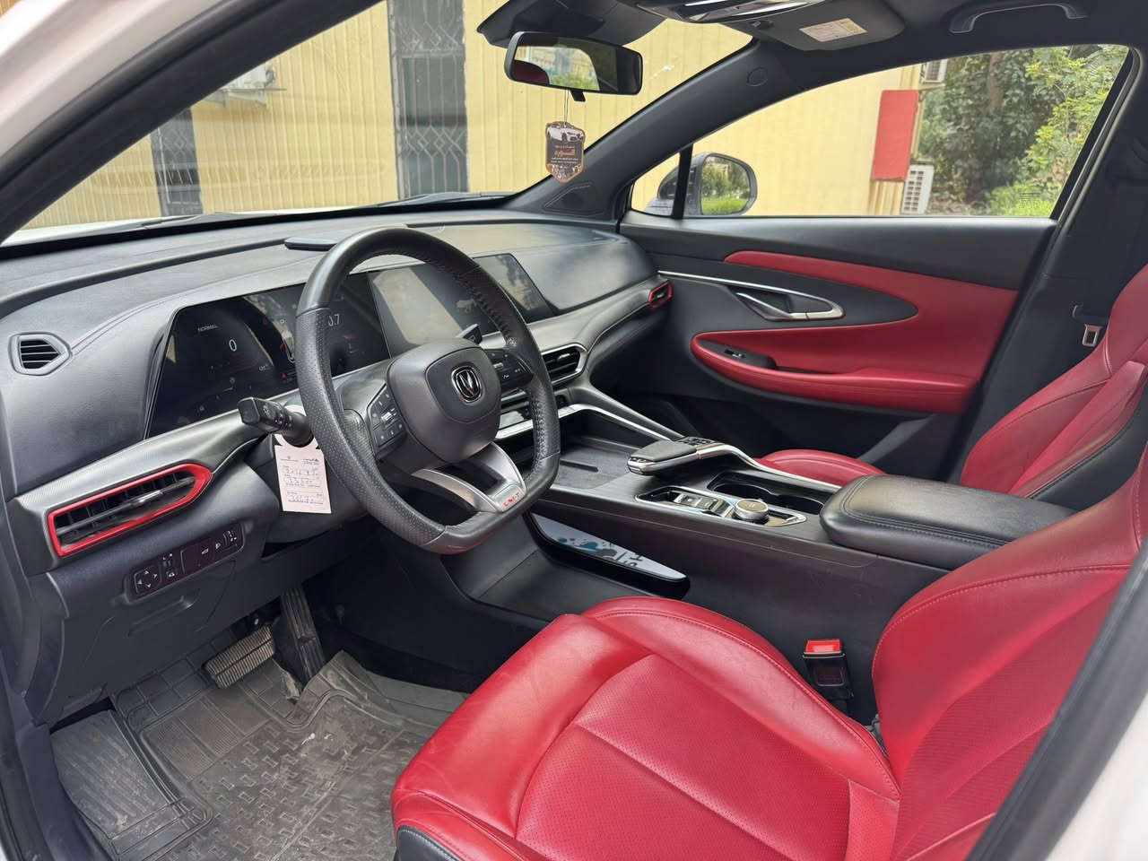 السلام عليكم شانجان يوني تي موديل 2022 رقم بغداد الدولي ماشية 33 الف محرك 1500 توربو السيارة جديده لوك بدون صبغ ضمان الشركة حرة تحويل مباشر السعر 24 مليون وبيهه مجال عنوان الدورة حي دجله -***********
