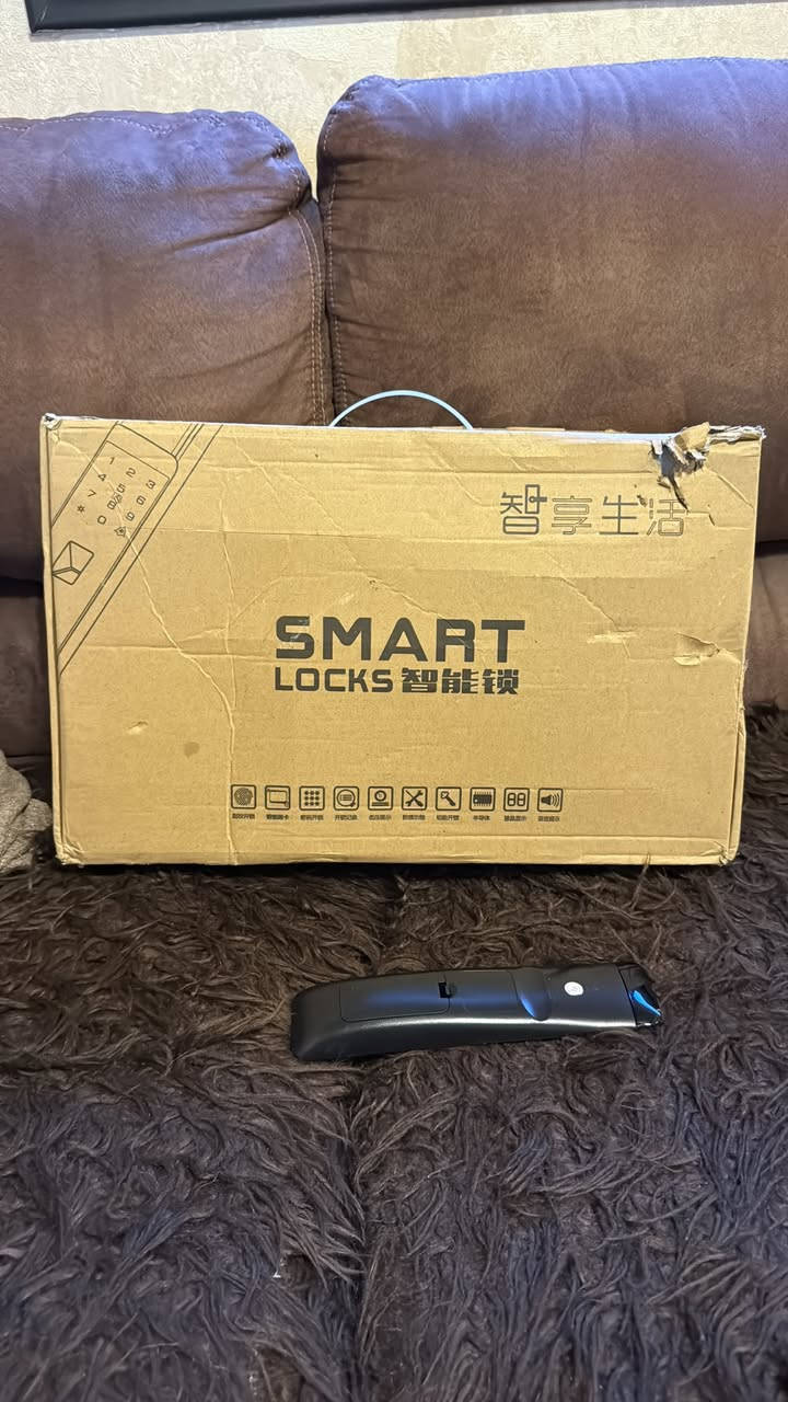 سلام عليكم 
كيلون باب سمارت حجم كبير 
يفتح عن طريق البصمه والكارت ورقم سري ومفتاح
من ارقى الانواع


**إذا كنت صاحب هذا الإعلان وتريد حذفه لأي سبب، رجاءا أرسل رسالة إلى الدعم الفني**