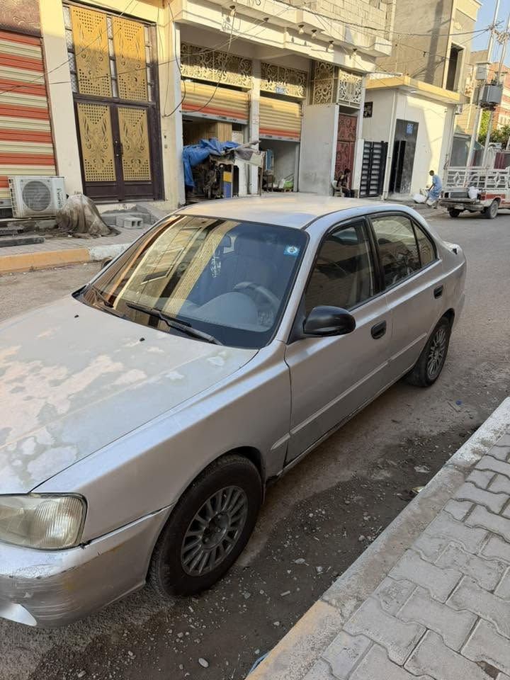 السلام عليكم 
اكسنت 2002 محرك 1600 
بدون حادث 
كير مكينة بشرط 
كير اوتو 
تخم تاير 
تبريد ثلج 
رقم ديالى تحويل ثاني يوم بأسمي سنوية الى 2030
السيارة بالحقيقة احلى بهواية من الصور 
السعر 54 وبيها مجال للشراي 
مكان السيارة ديالى بعقوبة التحرير 
للتواصل :- ***********
بيع او مراوس بتكسي
