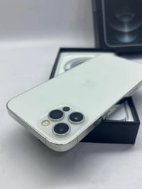 آيفون ١٢ برو • ٢٥٦ • بطارية ٨٨