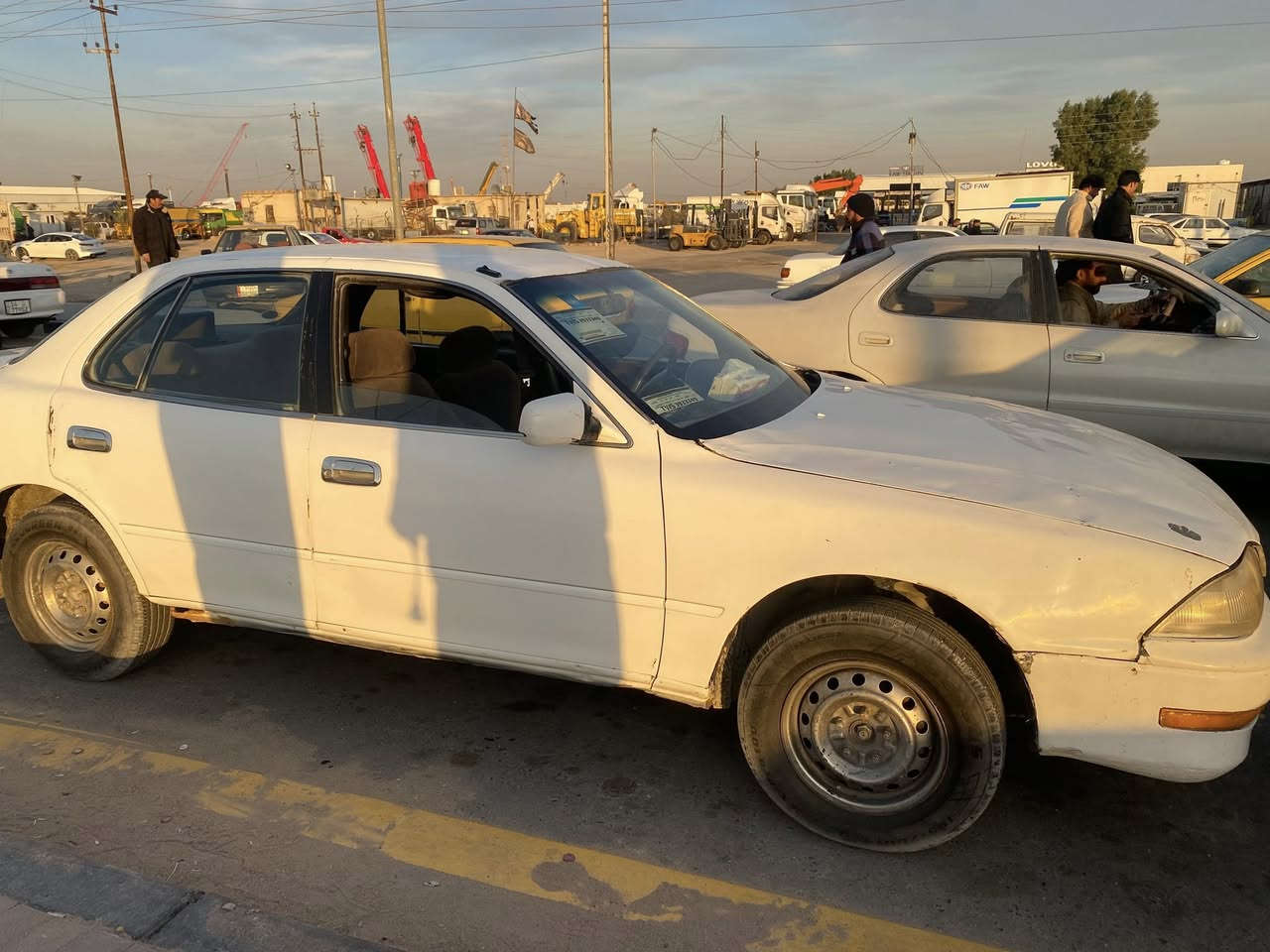 السلام عليكم كامري للبيع مديل 1991 السعر 35 وبيهة مجال الرقم بصره انكليزي مكاني الزبير 
***********
